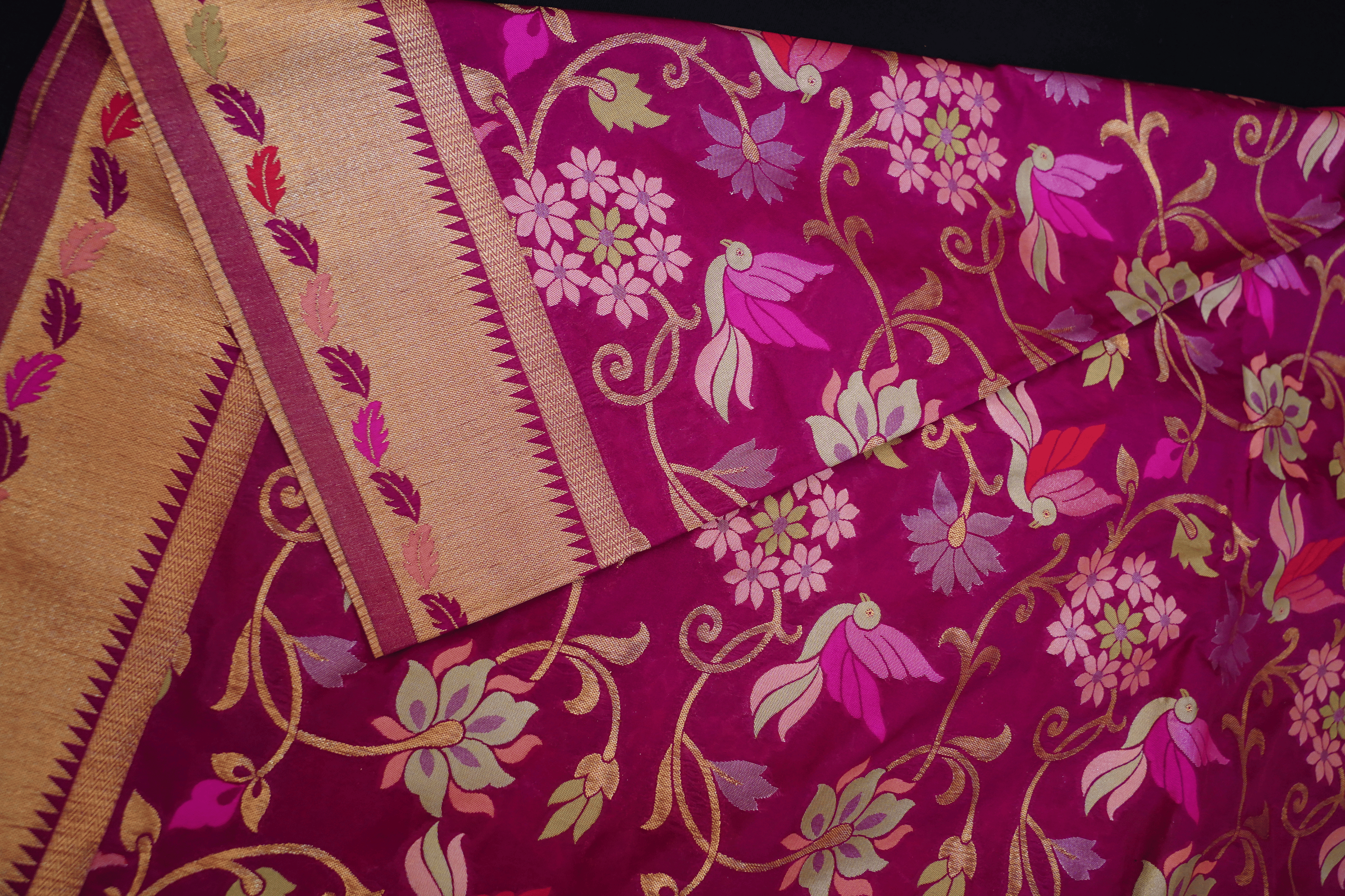 Semi Katan Banarasi Paithani Motif